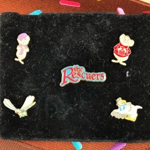 Disney pins